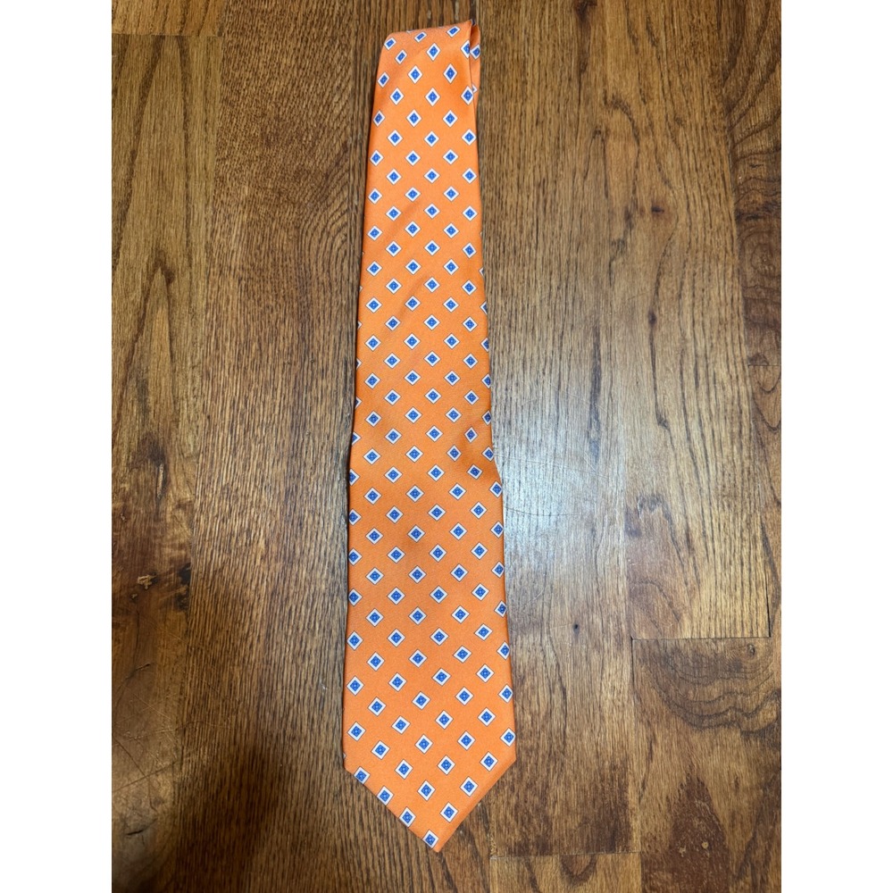 Brooks Brothers 346 Mens Pure Silk Orange Geometric Diamond Square Pattern Tie